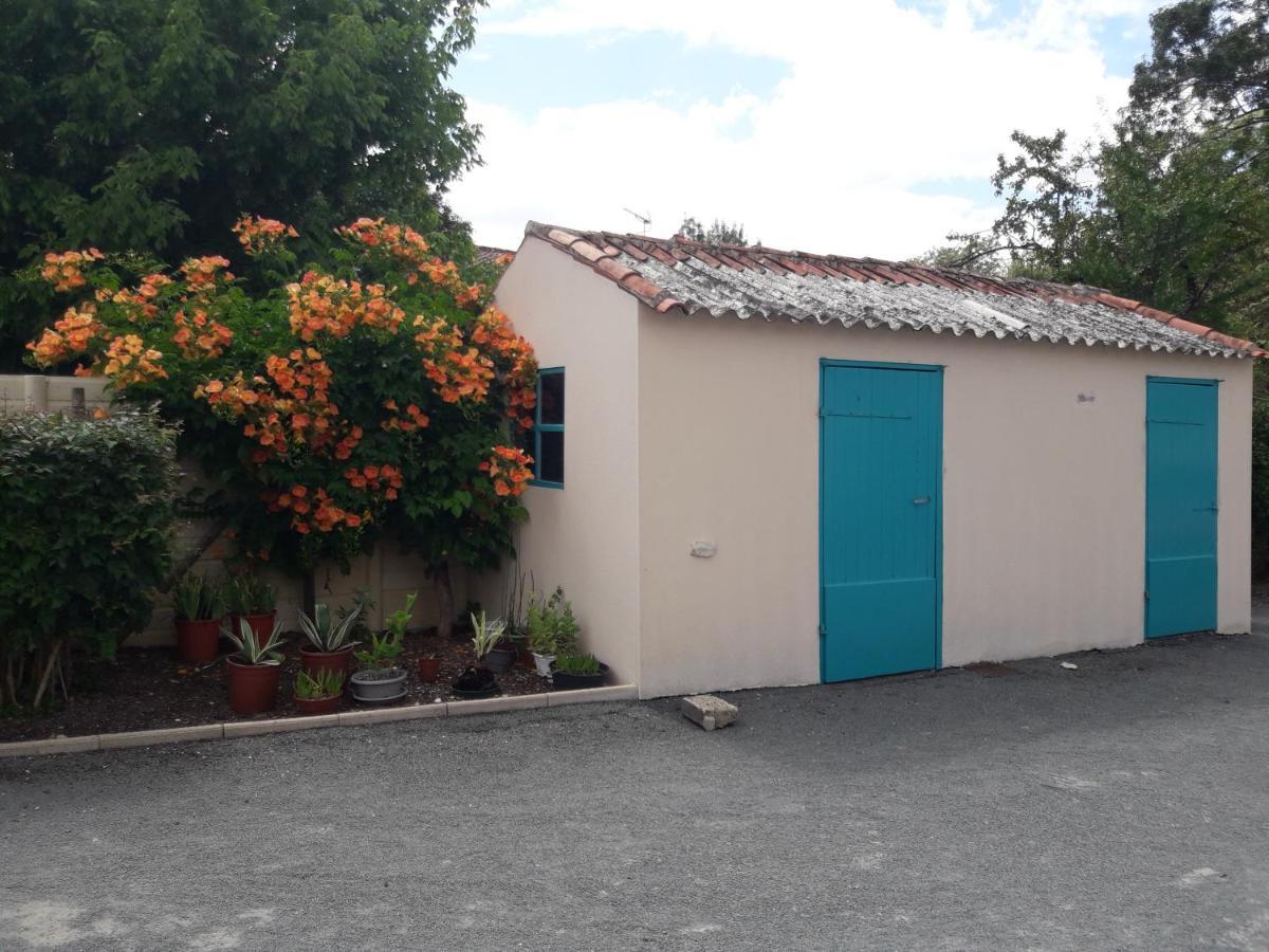 Logis de LANGE studio 2 p Saint-Hilaire-la-Palud Esterno foto